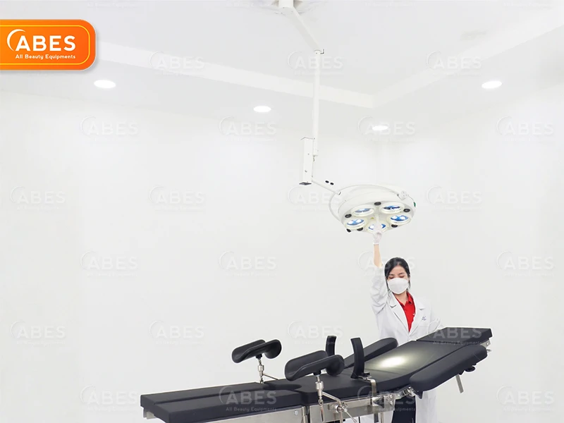 Đèn Phẫu Thuật Treo Trần 30 Bóng LED Không Bóng Đổ