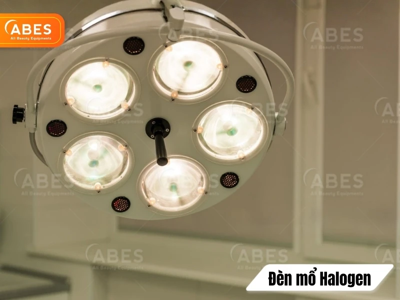 Đèn mổ sử dụng công nghệ Halogen truyền thống