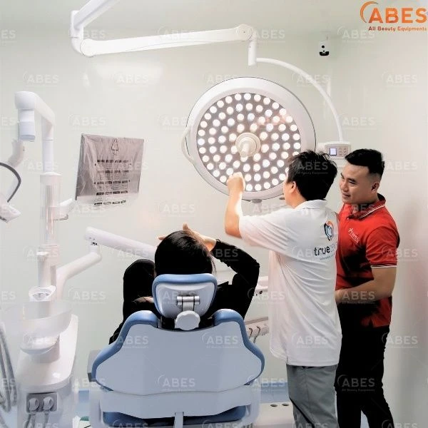 uc-te-den-phau-thuat-treo-tran-led700_aa74440a216e4707b1f3f921c1e6e686_grande
